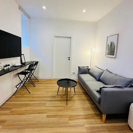 Lala New And Beautiful רומא